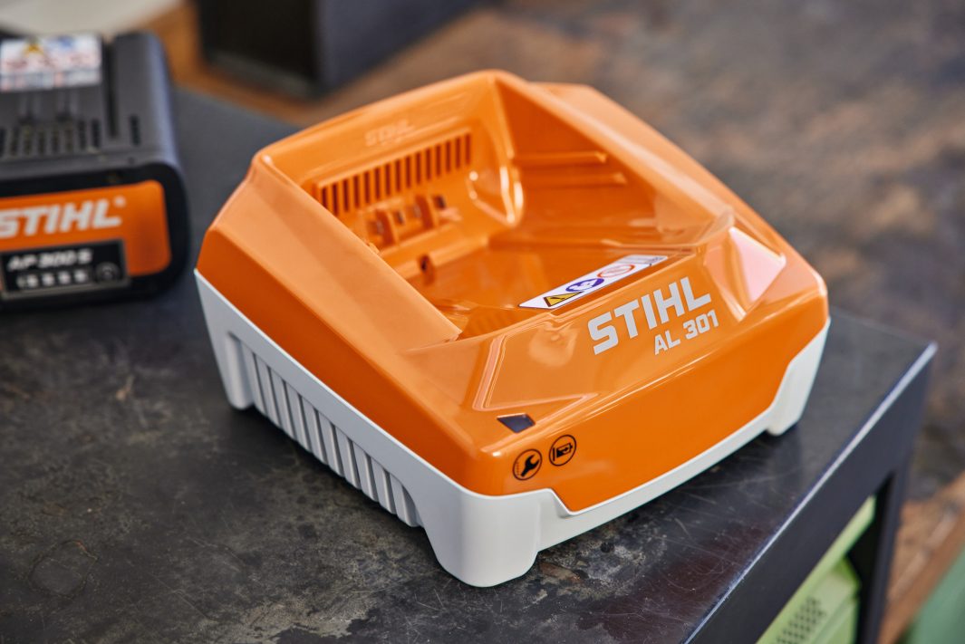STIHL - Ladegerät AL 301