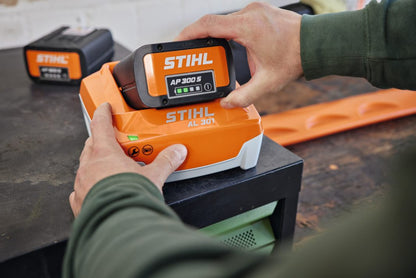 STIHL - Ladegerät AL 301